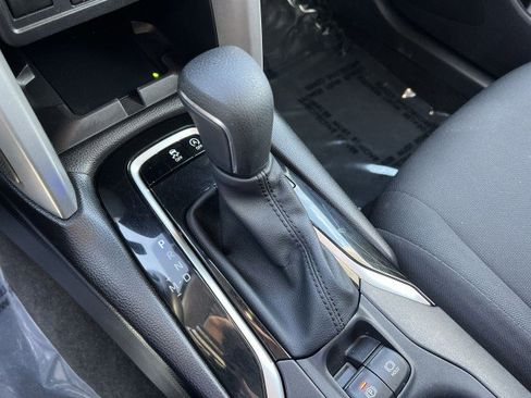 Used 2025 Toyota Corolla Cross LE image 15