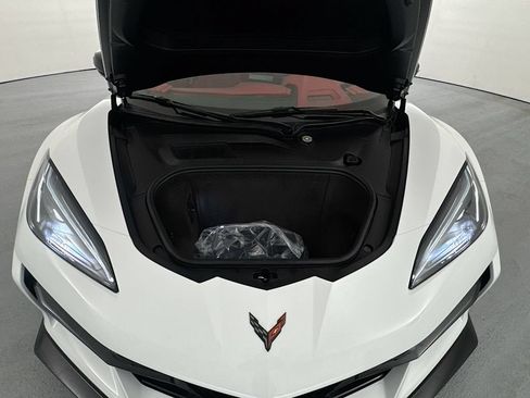 Used 2024 Chevrolet Corvette Z06 w/ Stealth Interior Trim Package RWD image 27