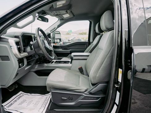 Used 2024 Ford F350 XLT w/ XLT Premium Package image 16