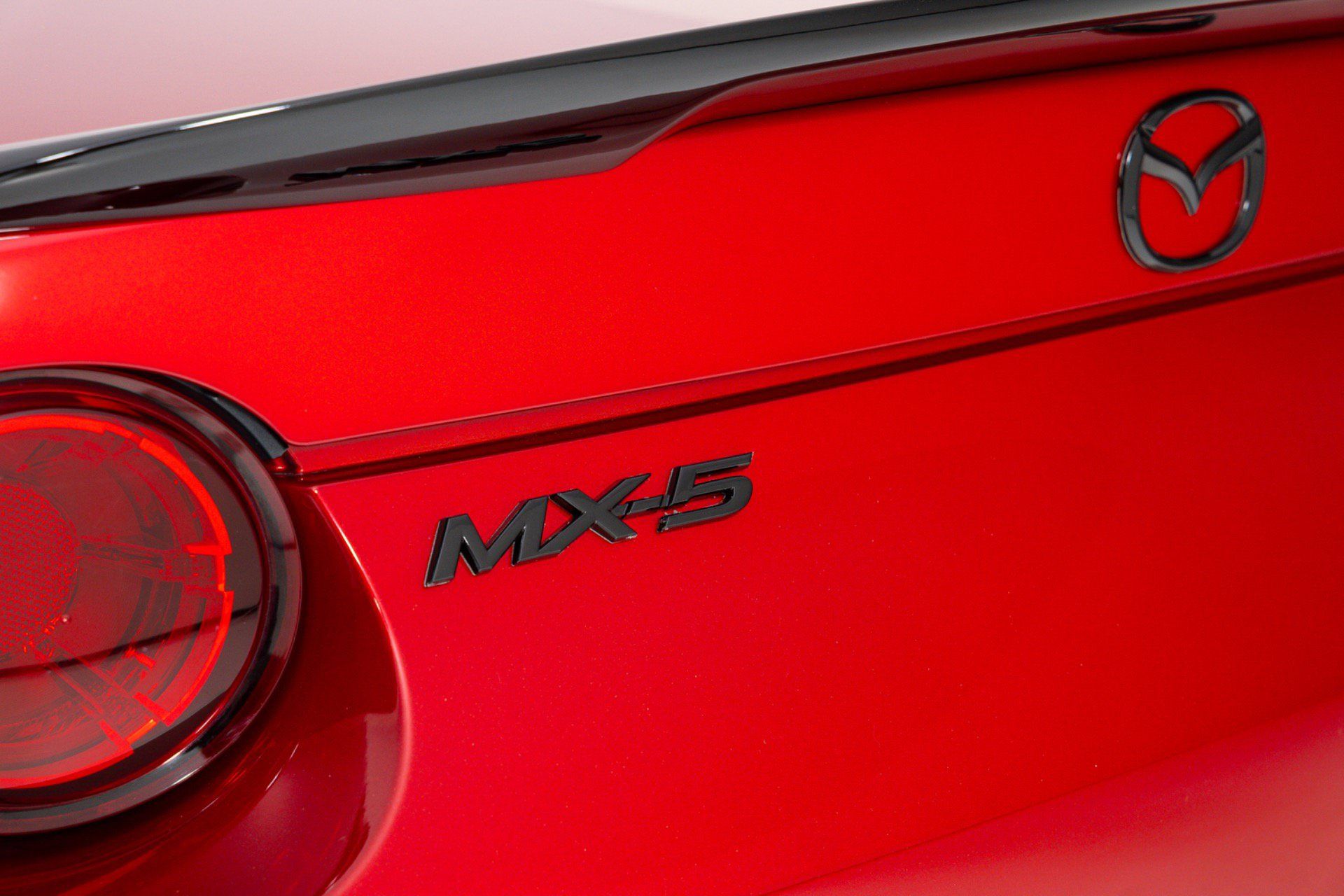 Used 2016 MAZDA MX-5 Miata Grand Touring RWD image 65