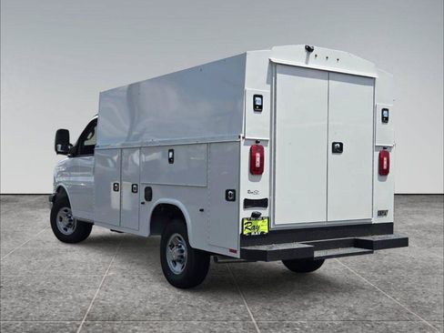 New 2026 Chevrolet Express 3500 w/ Power Convenience Package RWD image 5