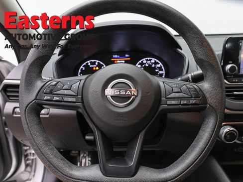 Used 2024 Nissan Altima 2.5 S FWD image 10