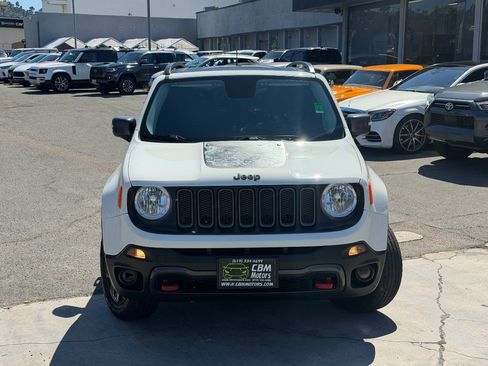 Used 2017 Jeep Renegade Trailhawk AWD/4WD image 4