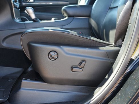 Used 2020 Jeep Grand Cherokee High Altitude AWD/4WD image 15