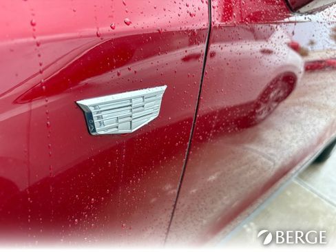 Used 2022 Cadillac XT4 Premium Luxury w/ Enhanced Visibility Package FWD image 9