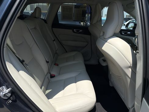 Certified 2024 Volvo XC60 B5 Core w/ Climate Package AWD/4WD image 33