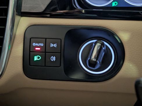 Certified 2022 Porsche Cayenne E-Hybrid image 28