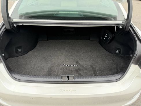 Used 2019 Lexus ES 350 w/ Premium Package FWD image 14