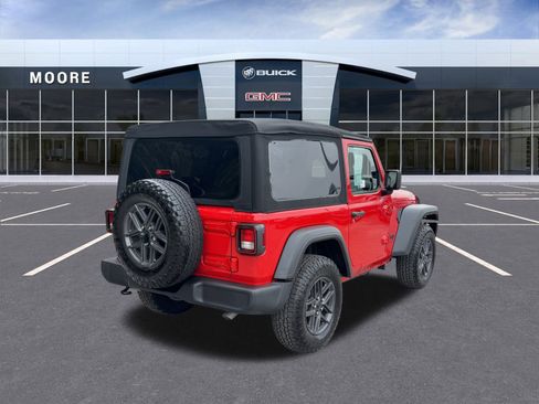 Used 2024 Jeep Wrangler Sport S image 4