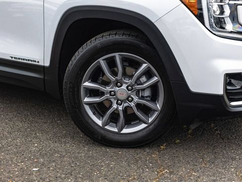 Used 2024 GMC Terrain SLT w/ Tech Package AWD/4WD image 4