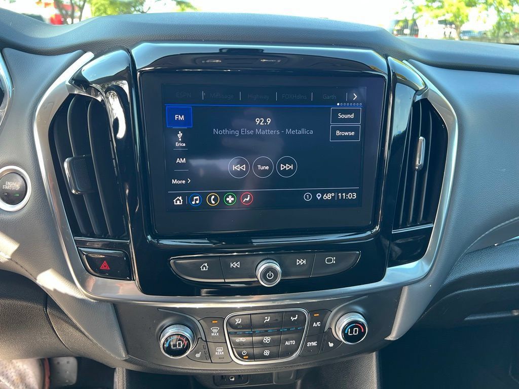 Used 2021 Chevrolet Traverse LT AWD/4WD image 38
