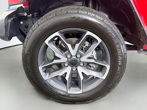 Used 2024 Jeep Wrangler Unlimited w/ Convenience Group AWD/4WD image 38
