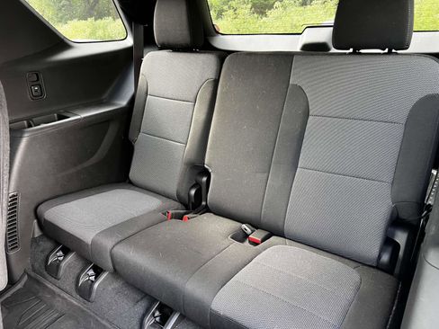 Used 2023 Chevrolet Traverse LT w/ LPO, Floor Liner Package image 14