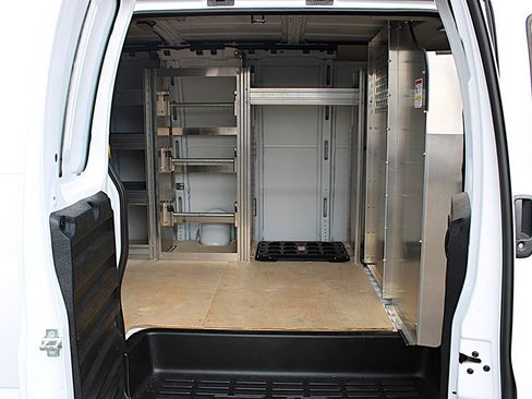 Used 2025 Chevrolet Express 2500 Extended w/ Communications Package image 9