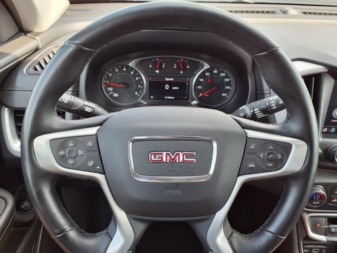 Used 2024 GMC Terrain SLT AWD/4WD image 12
