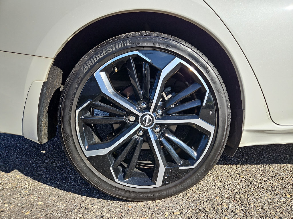 Certified 2023 Nissan Altima 2.5 SR w/ SR Premium Package FWD image 9
