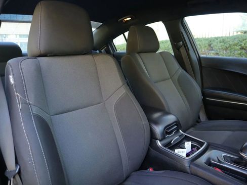 Used 2018 Dodge Charger R/T RWD image 33