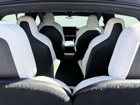 Used 2023 Tesla Model X Dual Motor All-Wheel Drive St image 3