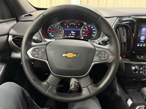 Used 2023 Chevrolet Traverse LT image 33