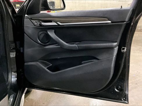 Used 2018 BMW X1 xDrive28i w/ Convenience Package AWD/4WD image 24