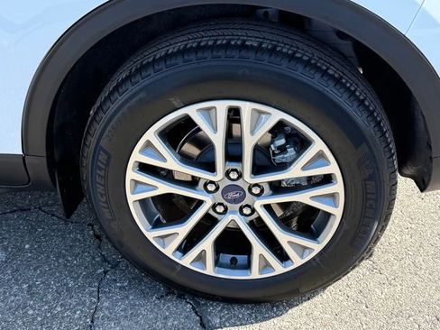 Certified 2022 Ford Escape SEL image 5