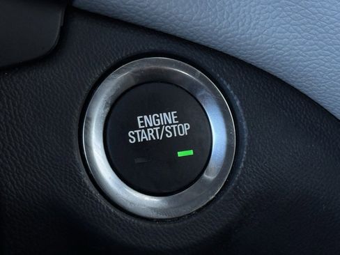 Used 2023 Chevrolet Equinox LT w/ Driver Convenience Package image 22