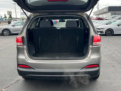 Used 2018 Kia Sorento LX AWD/4WD image 12