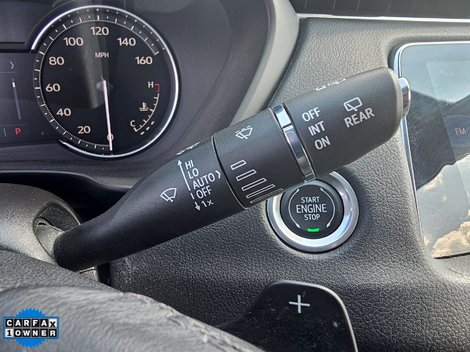 Used 2023 Cadillac XT4 Premium Luxury FWD image 19