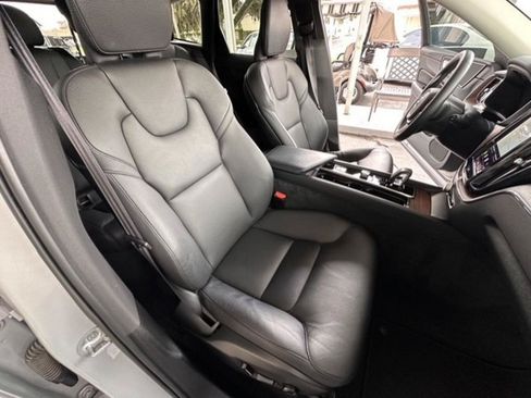 Used 2023 Volvo XC60 B5 Plus AWD/4WD image 22