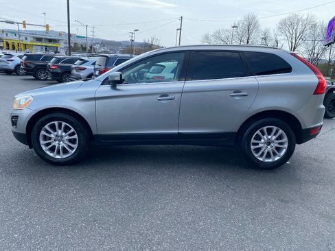 Used 2010 Volvo XC60 T6 image 6