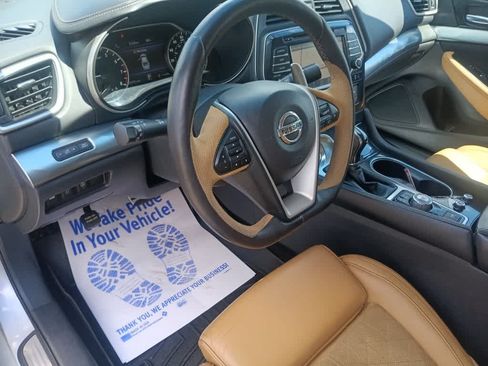 Used 2016 Nissan Maxima SR FWD image 17