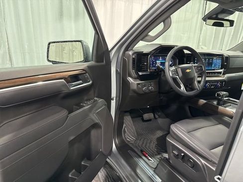 New 2026 Chevrolet Silverado 1500 LT w/ Z71 Off-Road Package AWD/4WD image 9