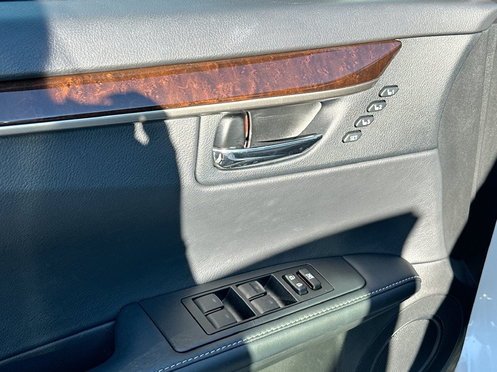 Used 2015 Lexus ES 350 w/ Luxury Package FWD image 21