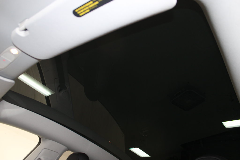 Used 2023 Tesla Model Y Long Range AWD/4WD image 44