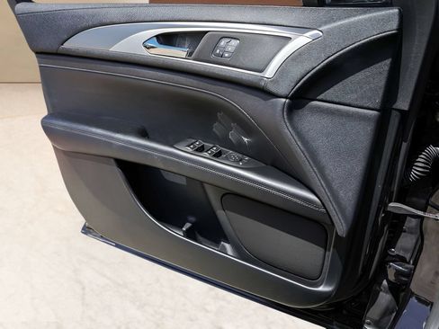 Used 2020 Lincoln MKZ FWD image 19