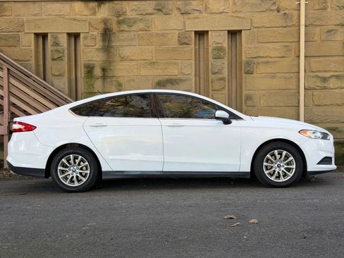 Used 2016 Ford Fusion S image 3