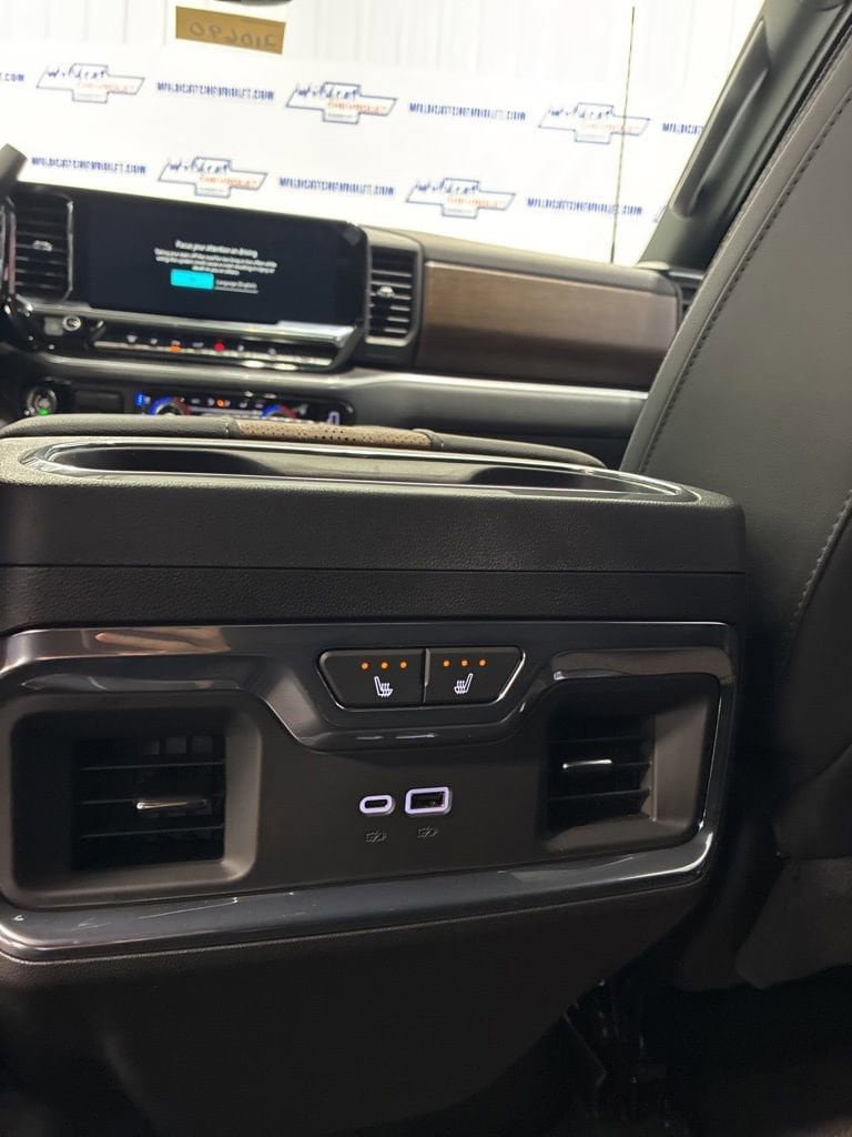 New 2026 Chevrolet Silverado 2500 High Country w/ High Country Premium Package AWD/4WD image 47