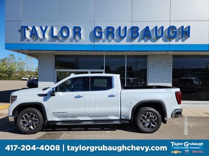 New 2026 GMC Sierra 1500 SLT w/ SLT Convenience Package