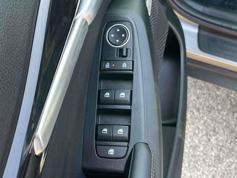 Used 2025 Kia Seltos SX AWD/4WD image 14