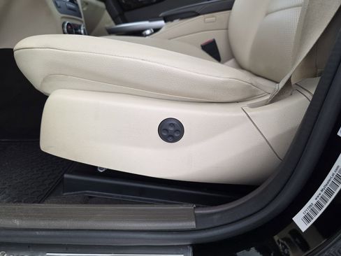Used 2014 Mercedes-Benz GLK 350 4MATIC image 28