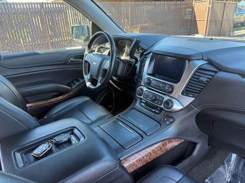 Used 2018 Chevrolet Suburban Premier AWD/4WD image 17