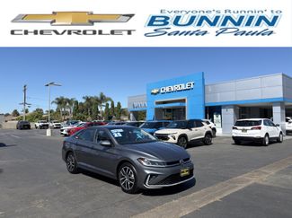 Used 2025 Volkswagen Jetta SE FWD video 1