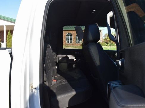 Used 2023 GMC Sierra 2500 SLT w/ SLT Convenience Package image 12