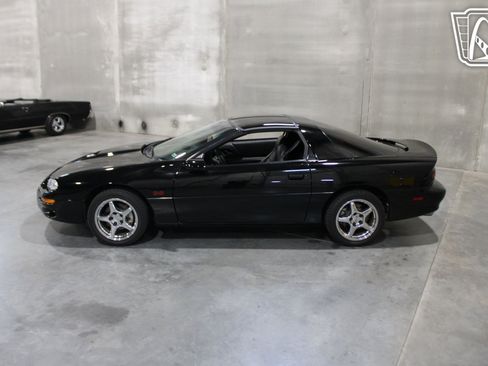 Used 2000 Chevrolet Camaro Z28 w/ SS Performance/Appearance Pkg image 22