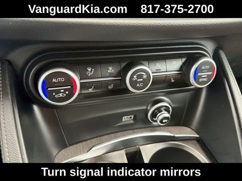 Used 2022 Alfa Romeo Stelvio AWD image 20
