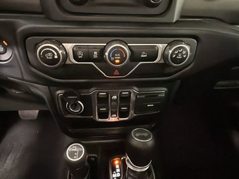 Used 2021 Jeep Wrangler Unlimited Sport AWD/4WD image 22