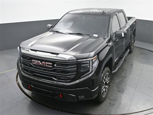 Used 2022 GMC Sierra 1500 AT4 w/ Technology Package image 38