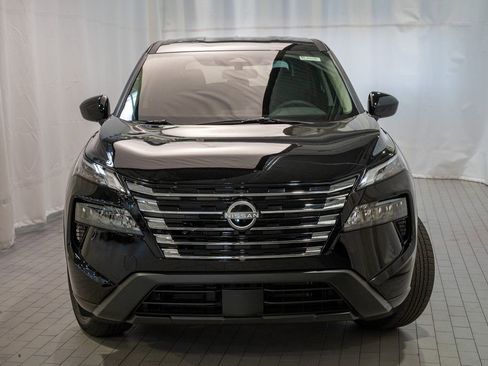 New 2026 Nissan Rogue SV image 2