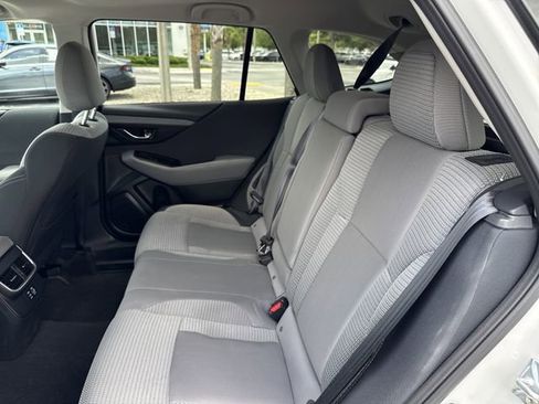 Used 2025 Subaru Outback Premium AWD/4WD image 23