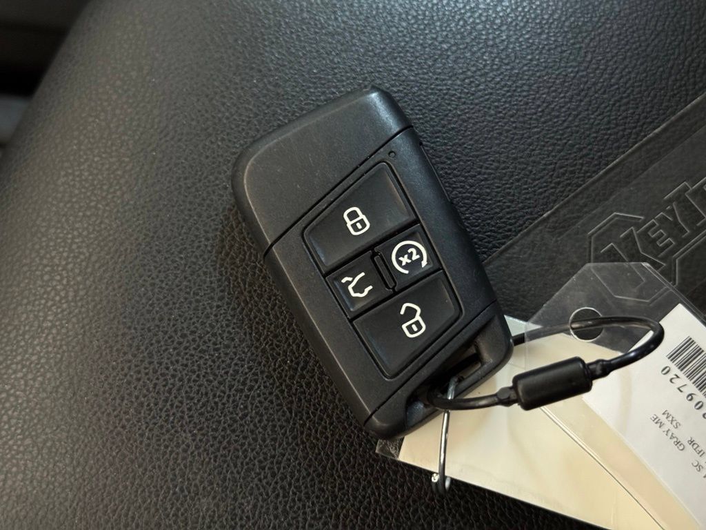 Used 2024 Volkswagen Tiguan Wolfsburg Edition AWD/4WD image 37